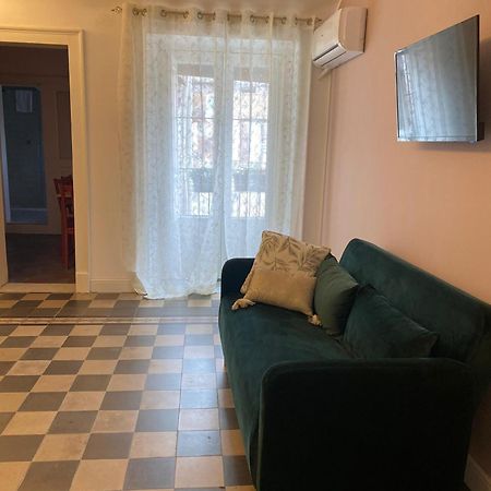 Dimora Dei Minoriti Bed & Breakfast Catania Bagian luar foto